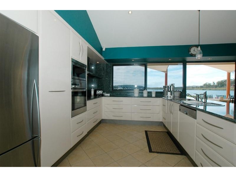 33 Nautilus Cres, St Huberts Island NSW 2257