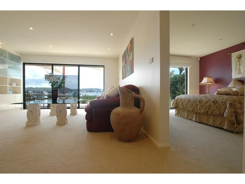 33 Nautilus Cres, St Huberts Island NSW 2257