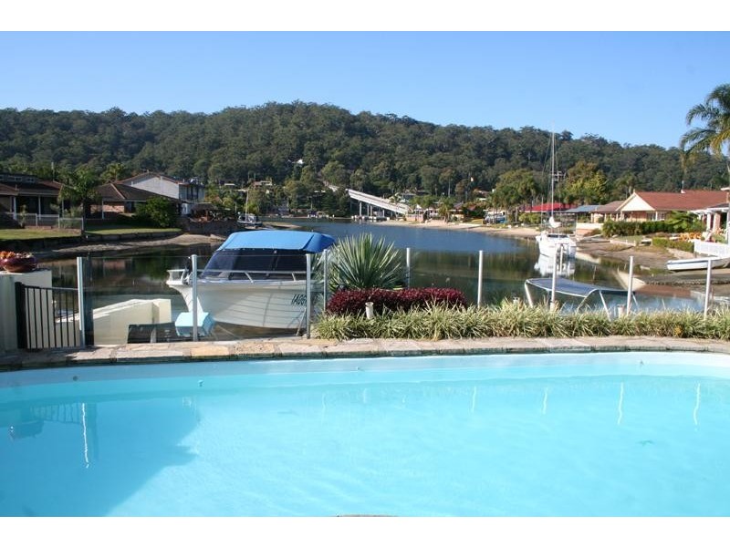 3 Barracouta Ave, St Huberts Island NSW 2257