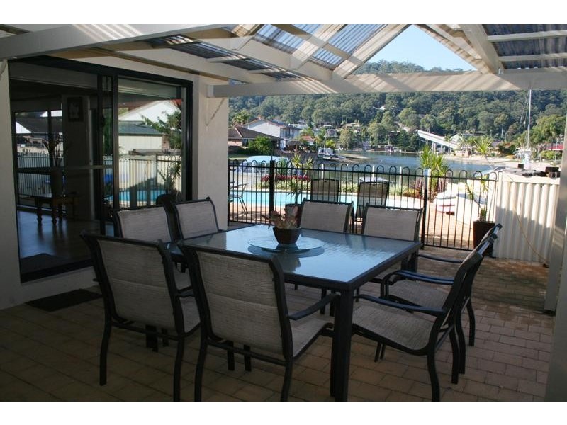 3 Barracouta Ave, St Huberts Island NSW 2257