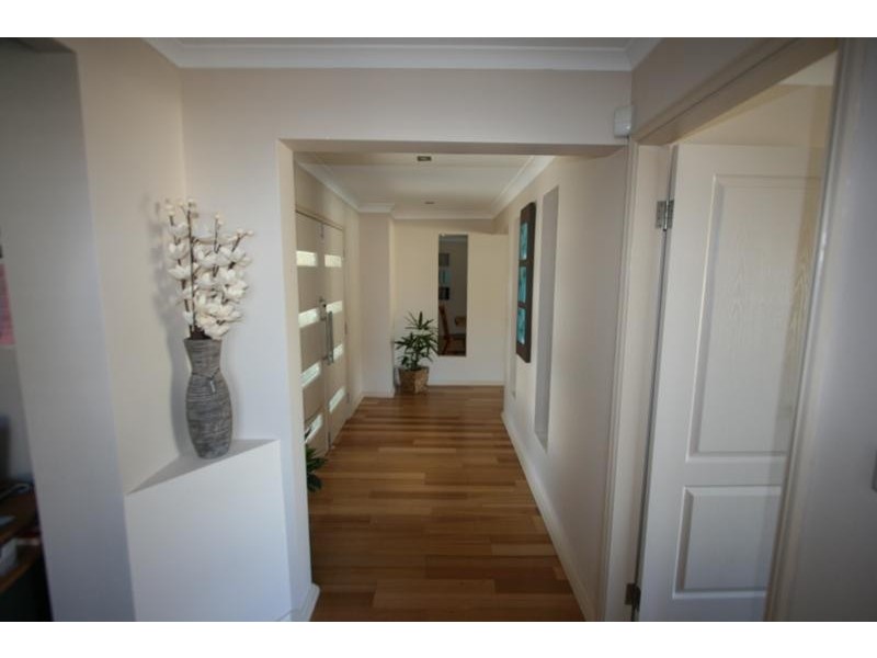 3 Barracouta Ave, St Huberts Island NSW 2257