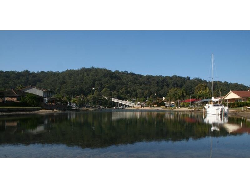 3 Barracouta Ave, St Huberts Island NSW 2257