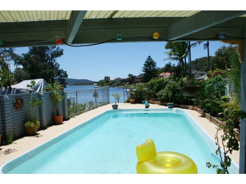 55a Helmsman Blvd, St Huberts Island NSW 2257