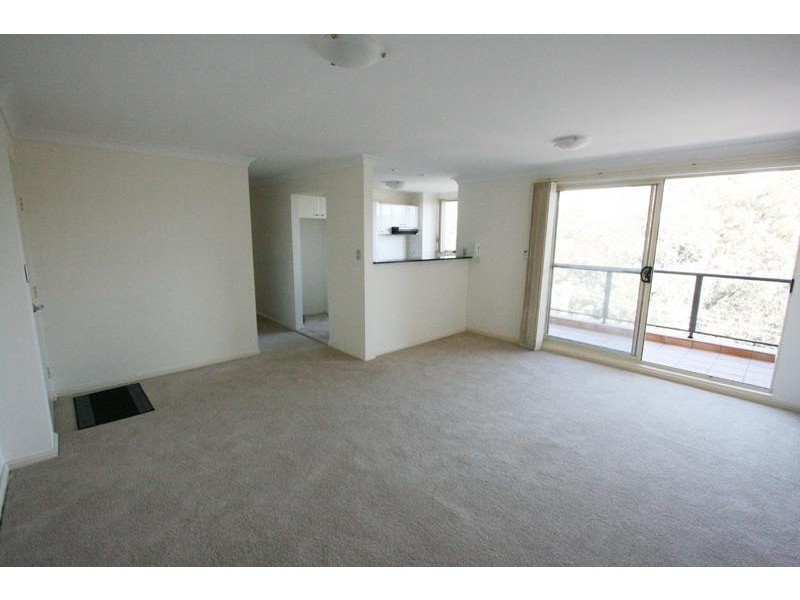 9 – 92 John Whiteway Dve, Gosford NSW 2250