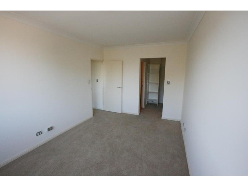 9 – 92 John Whiteway Dve, Gosford NSW 2250