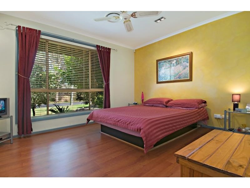 8 Killuna Rd, Kincumber NSW 2251