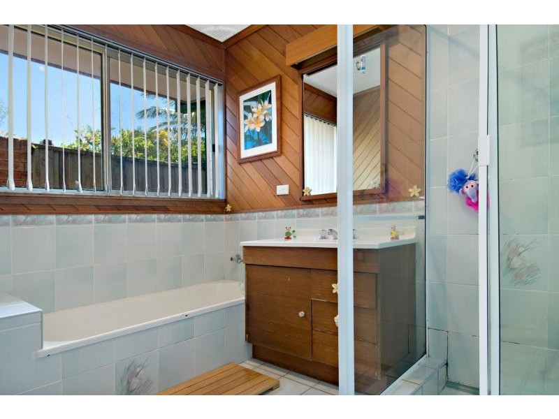 8 Killuna Rd, Kincumber NSW 2251