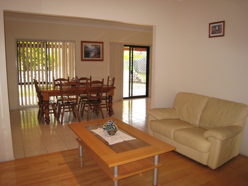 Pacific Pines QLD 4211