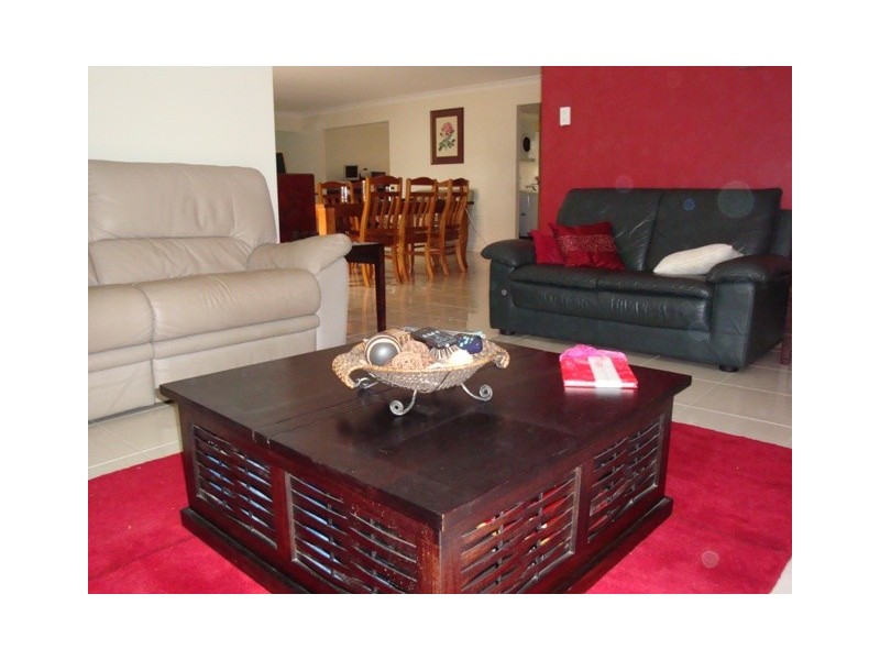 Pacific Pines QLD 4211