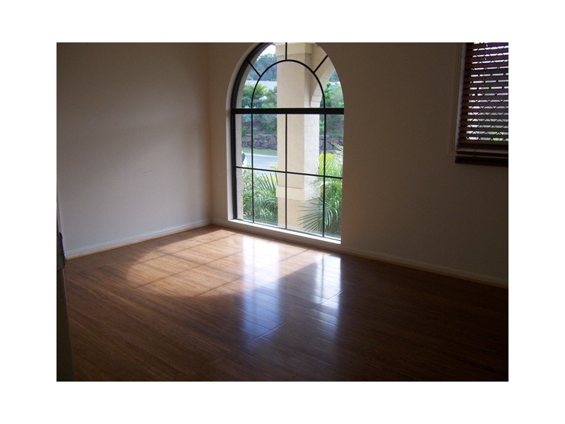 5 Devaney Court, Maudsland QLD 4210