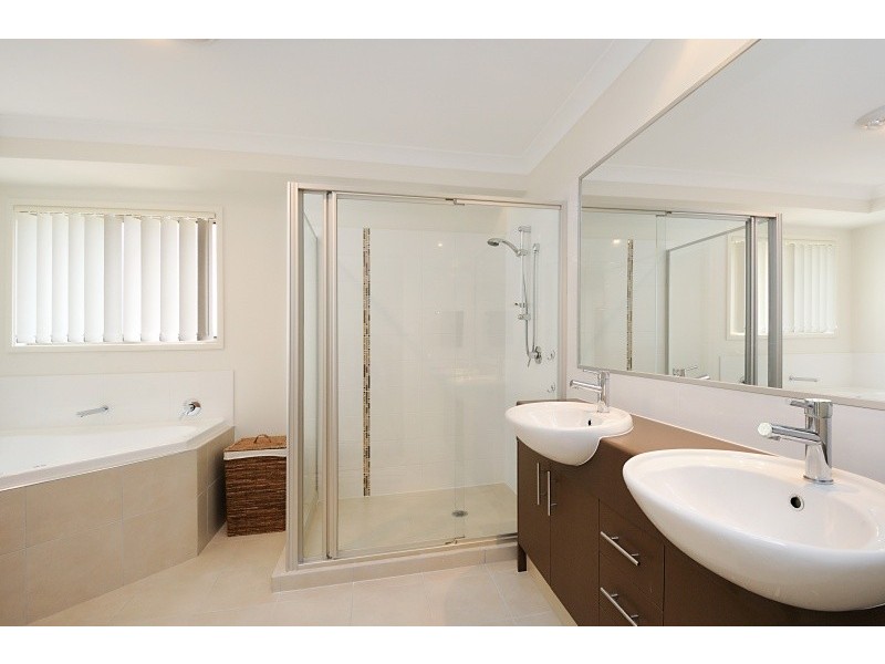Pacific Pines QLD 4211