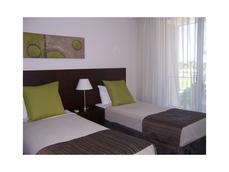 Hope Island QLD 4212