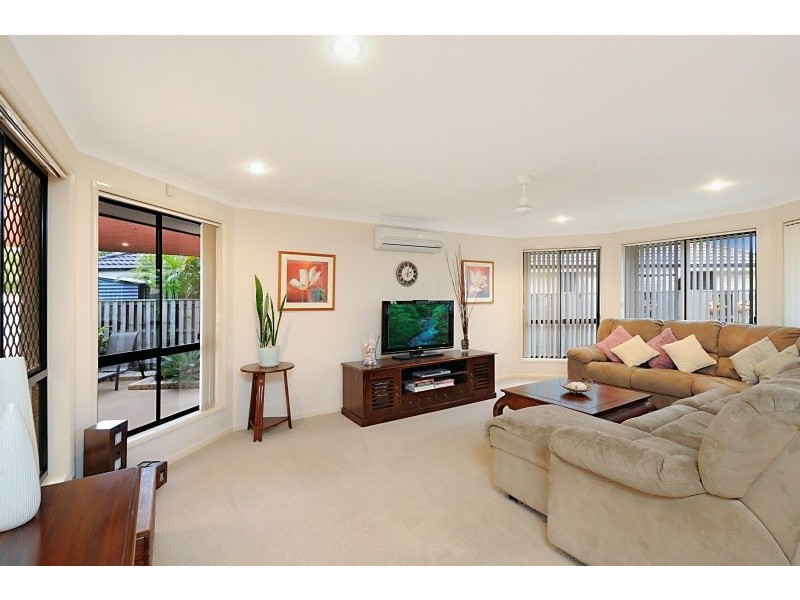 21 Taroona Circuit, Oxenford QLD 4210