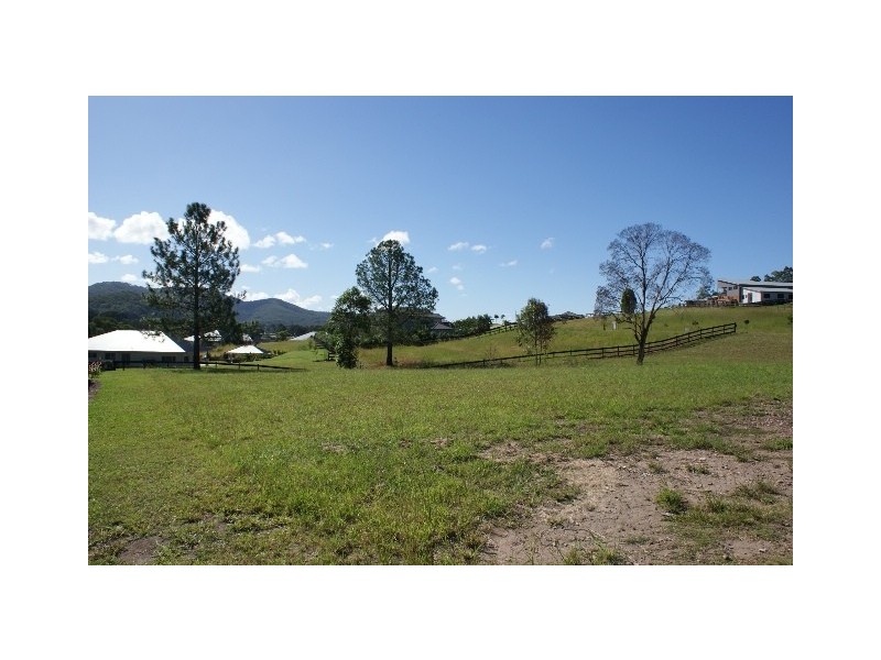 6 Summer Hill Crescent, Maudsland QLD 4210