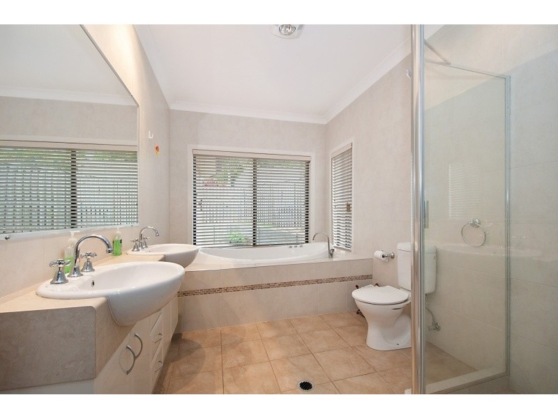 Coomera Waters QLD 4209