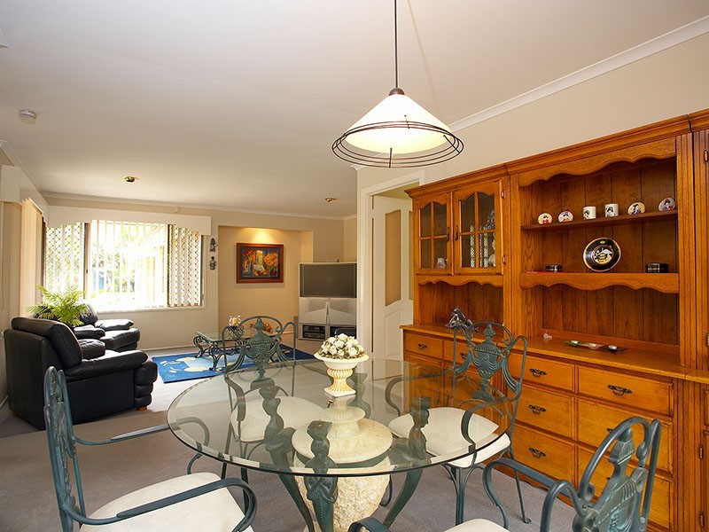 20 Queens Park Cct, Oxenford QLD 4210