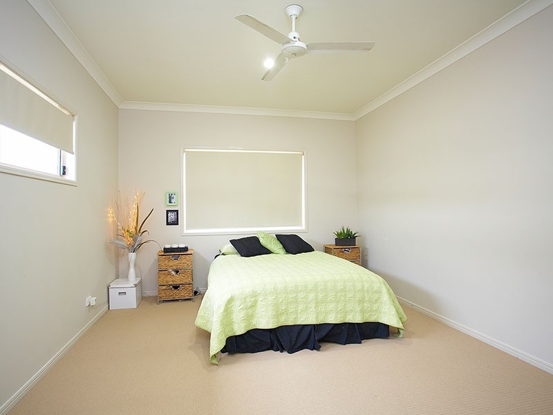 25 Greendragon Cres, Upper Coomera QLD 4209