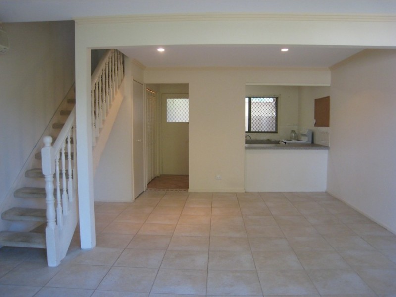 4/9 Martin St, Nerang QLD 4211