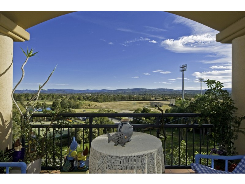 95/85 Palm Meadow Drive, Carrara QLD 4211