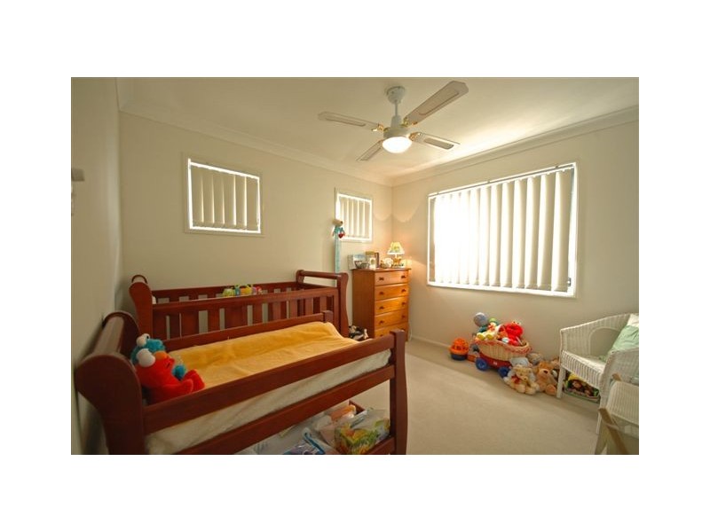 2/26 Whiteren Cct, Pacific Pines QLD 4211