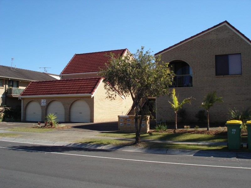 2/43 Duet Drive, Mermaid Waters QLD 4218