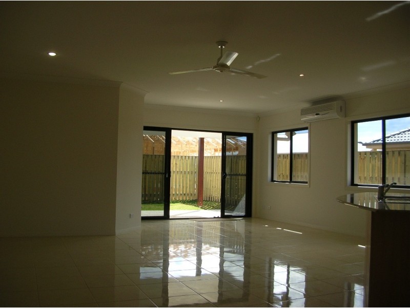 10 Jet Street, Upper Coomera QLD 4209
