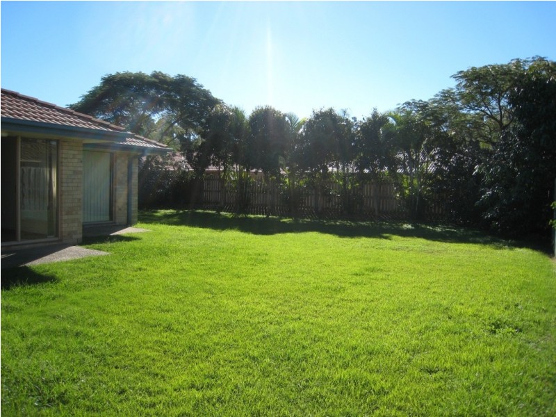 12 Barrs Ave, Oxenford QLD 4210