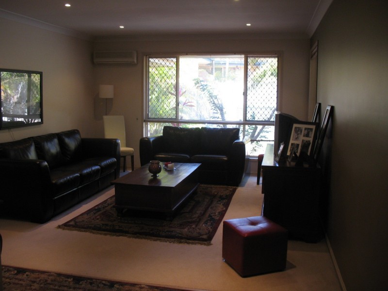 35 Oak Street, Shailer Park QLD 4128