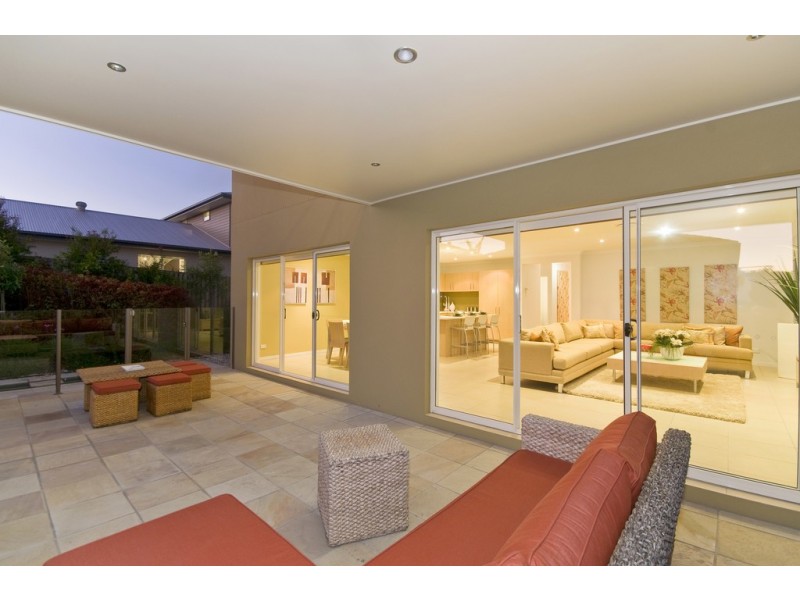 12 Rainlily Cres, Upper Coomera QLD 4209
