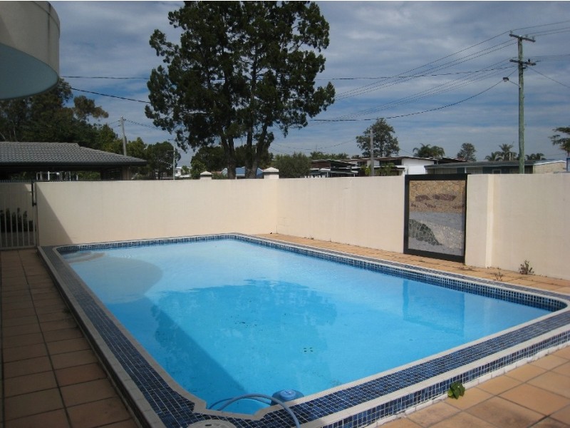 76 Savoy Drive, Broadbeach Waters QLD 4218