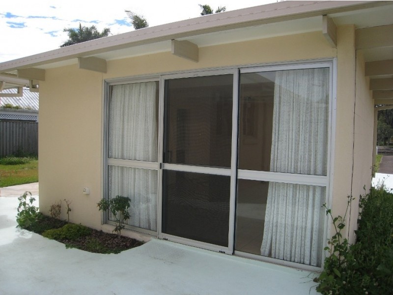 76 Savoy Drive, Broadbeach Waters QLD 4218