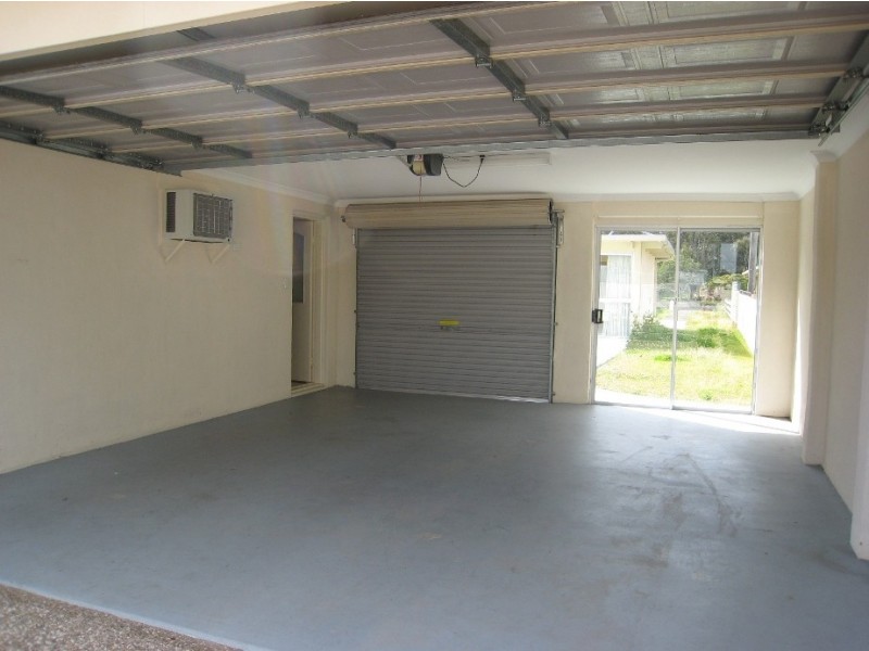 76 Savoy Drive, Broadbeach Waters QLD 4218