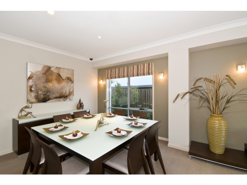 14 Rainlily Cres, Upper Coomera QLD 4209