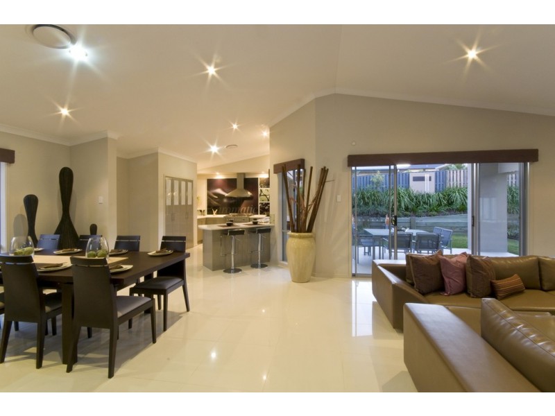 14 Rainlily Cres, Upper Coomera QLD 4209