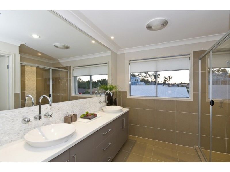 14 Rainlily Cres, Upper Coomera QLD 4209