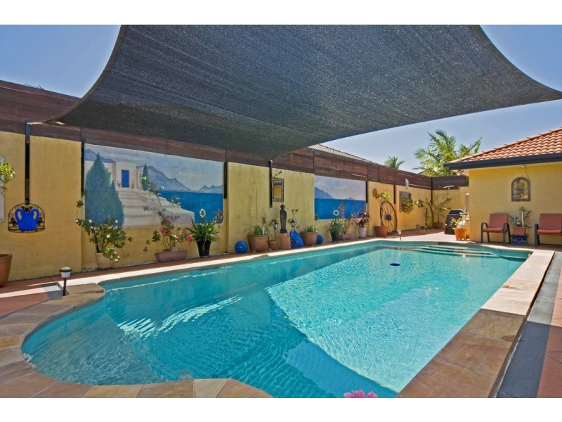 6 Orpington Ct, Arundel QLD 4214