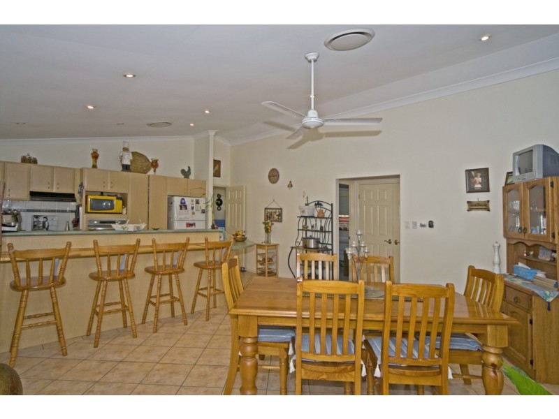 6 Orpington Ct, Arundel QLD 4214