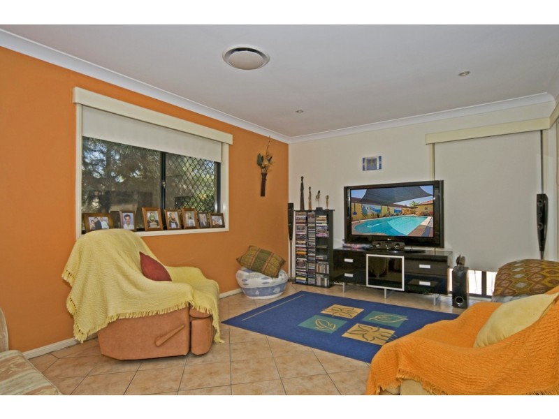 6 Orpington Ct, Arundel QLD 4214