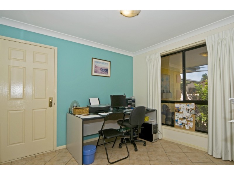 6 Orpington Ct, Arundel QLD 4214