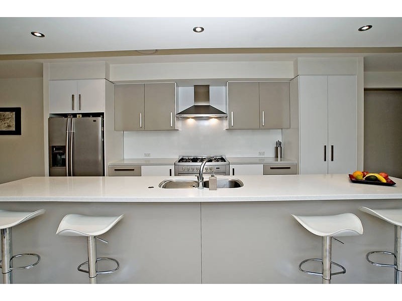 7 Sailaway Court, Coomera Waters QLD 4209