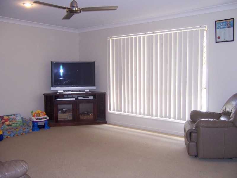 11 Southern Light Drive, Pimpama QLD 4209