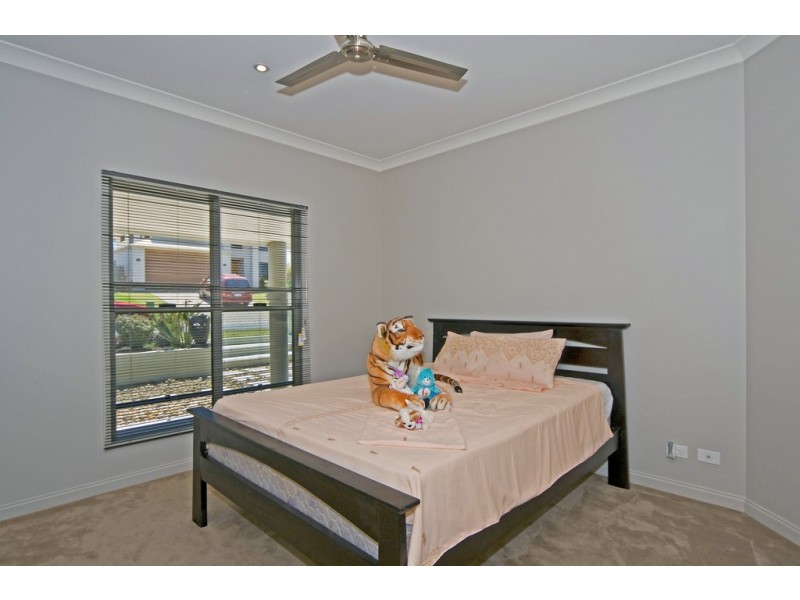 13 Pathfinder Road, Coomera QLD 4209