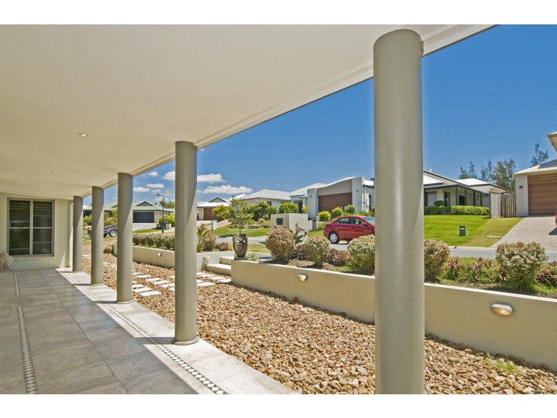 13 Pathfinder Road, Coomera QLD 4209