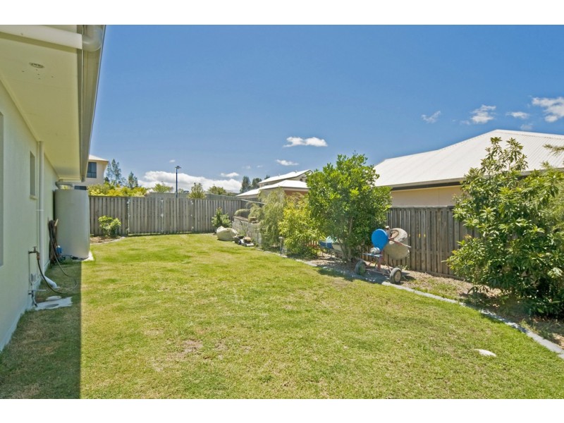 13 Pathfinder Road, Coomera QLD 4209