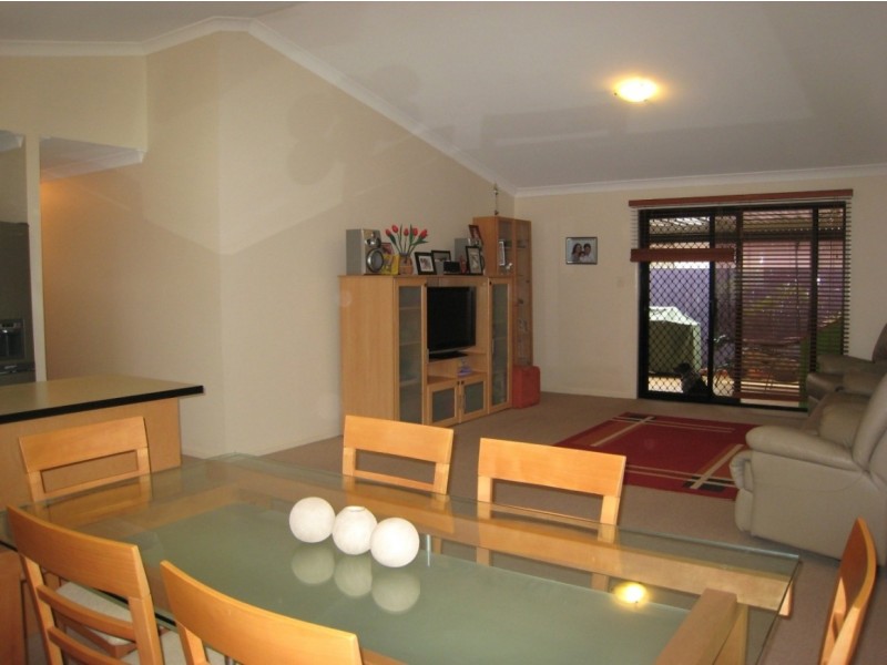 64 Serafina Drive, Helensvale QLD 4212