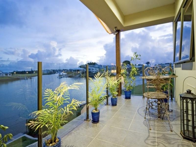 Coomera Waters QLD 4209