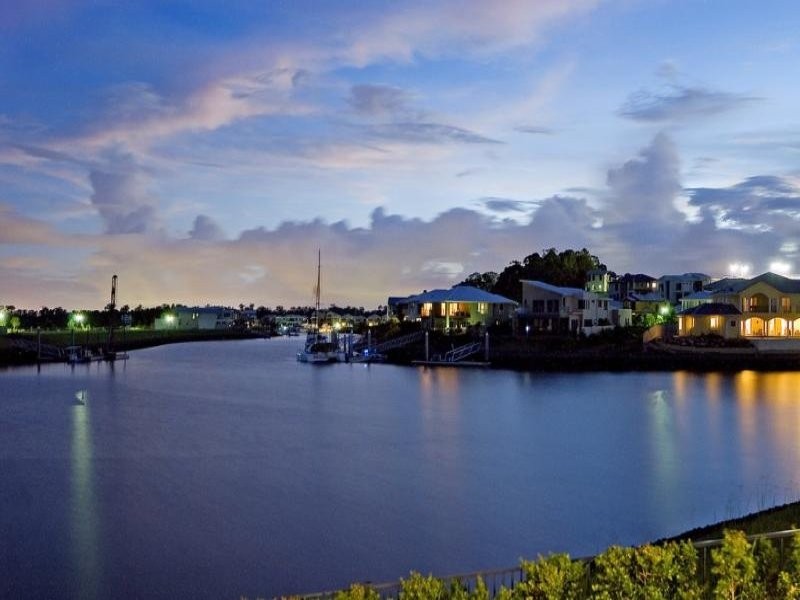 Coomera Waters QLD 4209