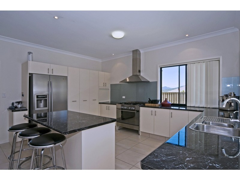 Pacific Pines QLD 4211