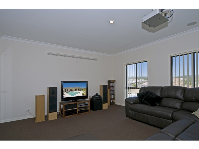 Pacific Pines QLD 4211