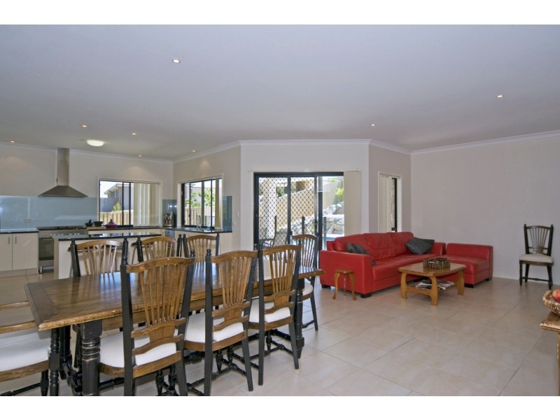 Pacific Pines QLD 4211